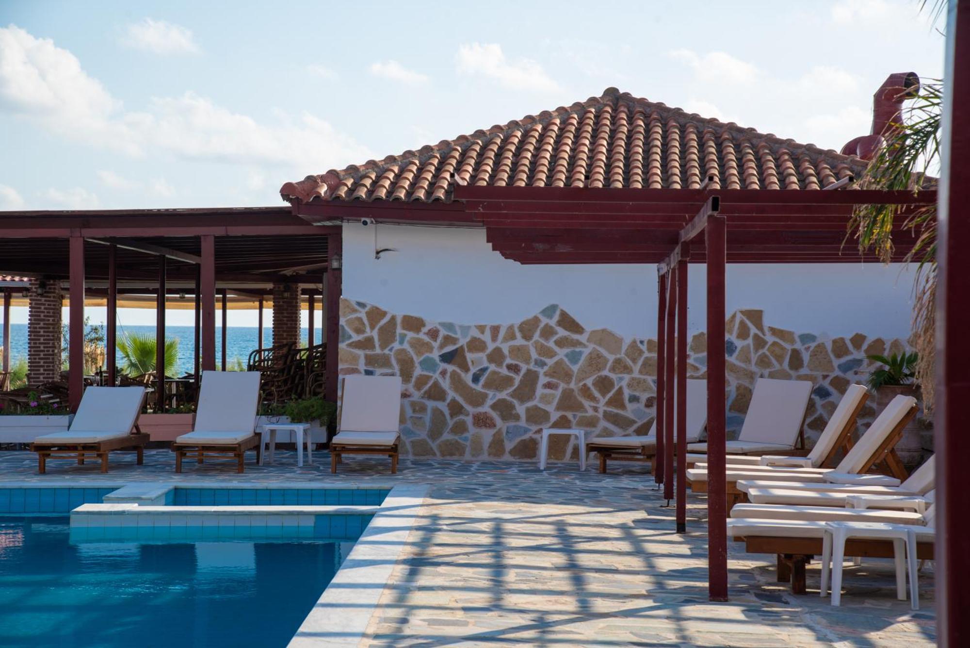 Poseidon Beach Hotel 카스트로시키아 외부 사진