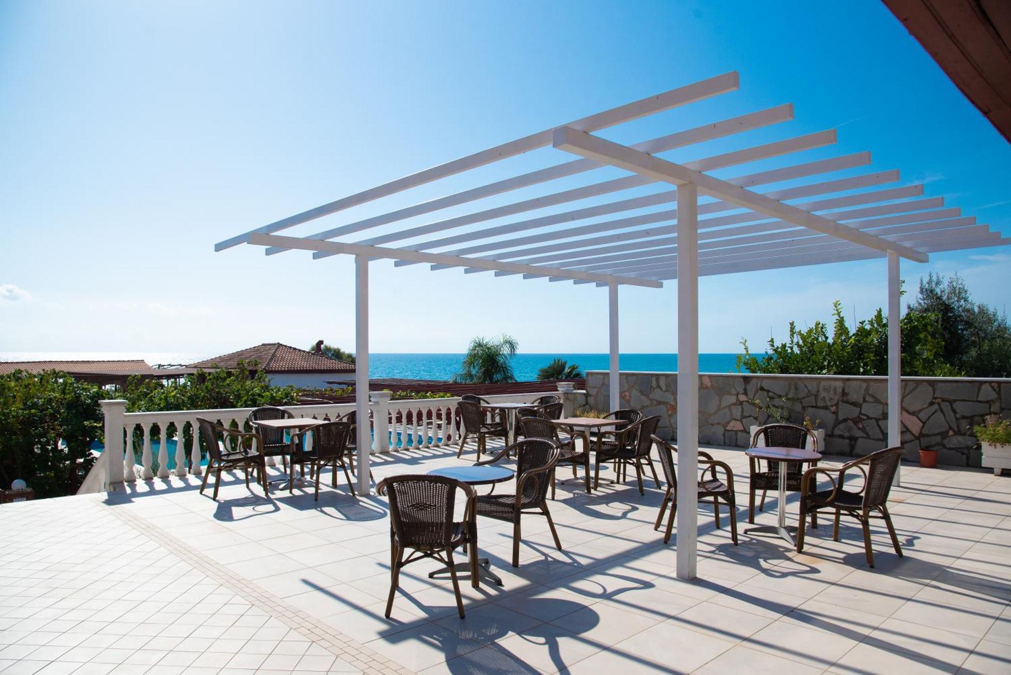Poseidon Beach Hotel 카스트로시키아 외부 사진